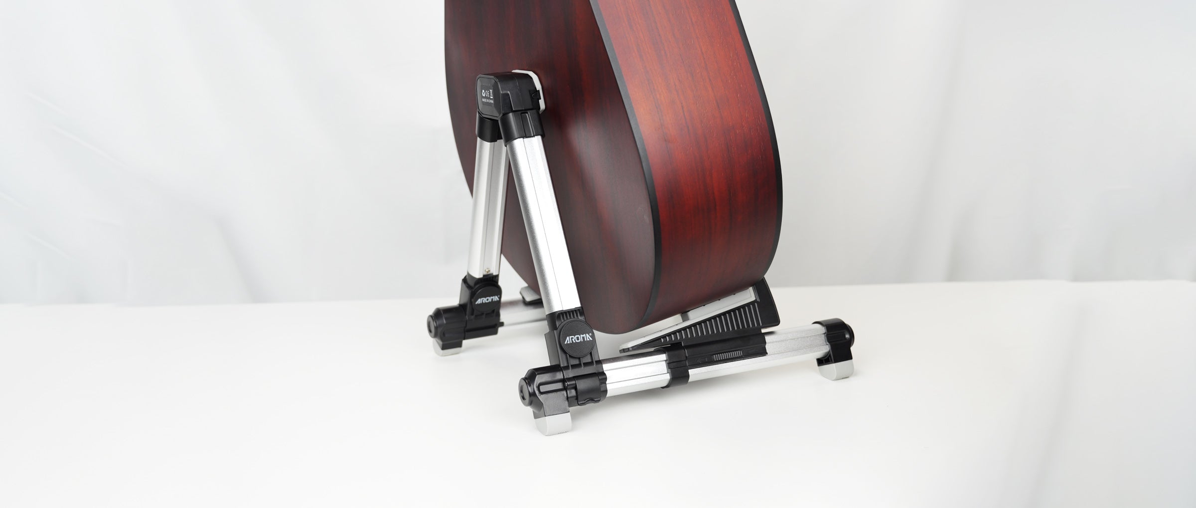 Protect-What-Matters-Why-Silicone-Makes-the-Best-Guitar-Stand-Cushion Aroma Music