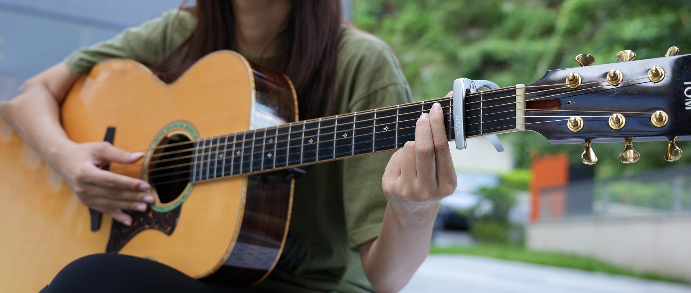 What Does a Guitar Capo Do? A Simple Guide for Beginners