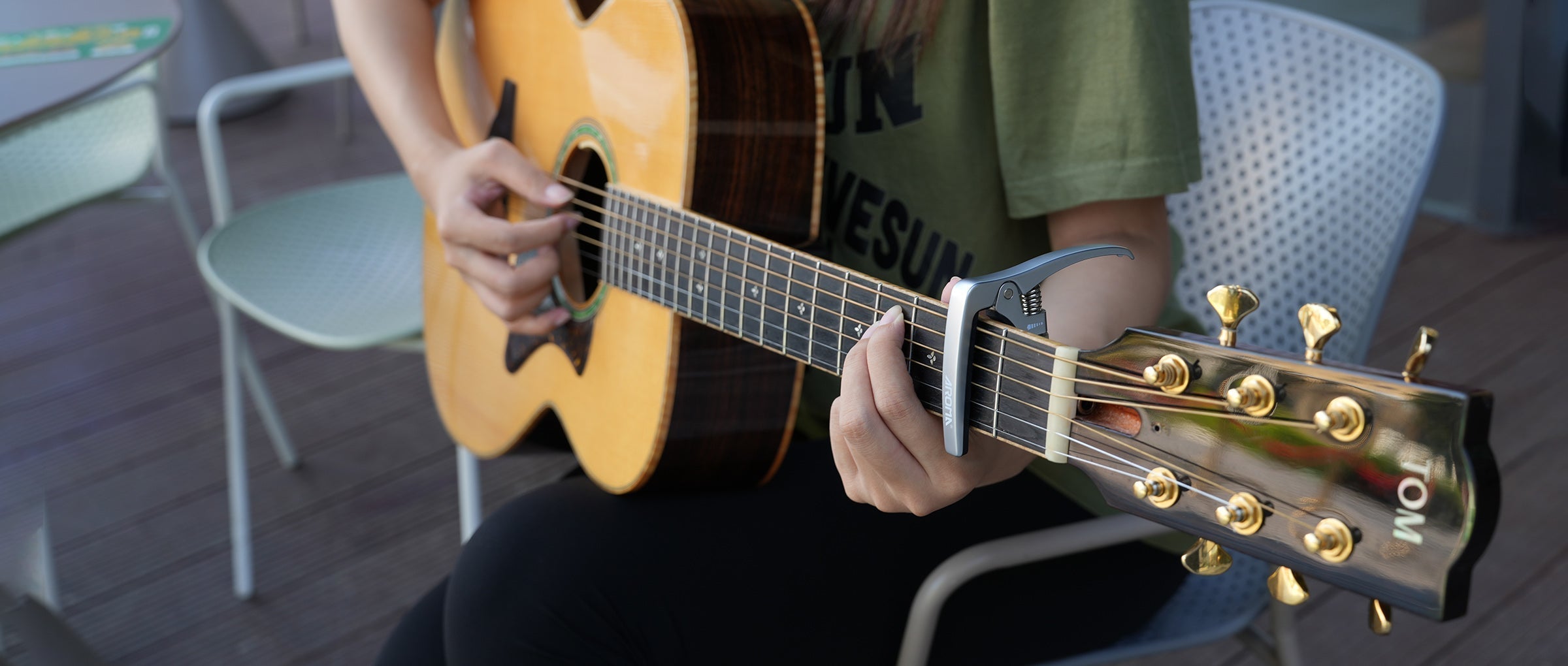 How to Change a Guitar Capo Quickly Without Slipping